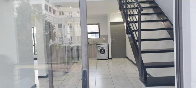 To Let 2 Bedroom Property for Rent in Sunninghill Gauteng