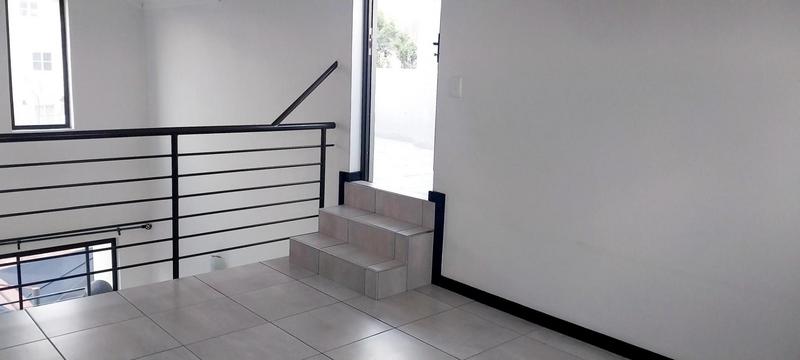 To Let 2 Bedroom Property for Rent in Sunninghill Gauteng