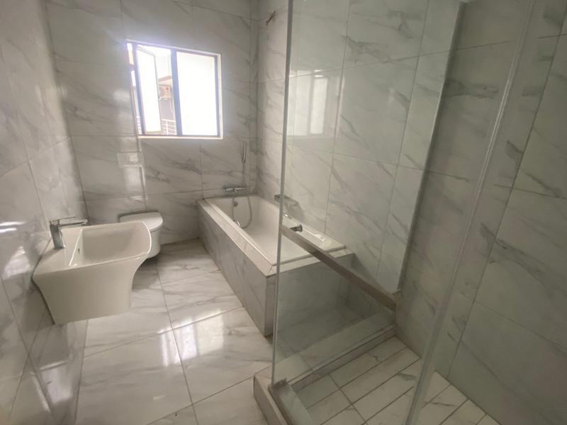 4 Bedroom Property for Sale in Amandasig Gauteng