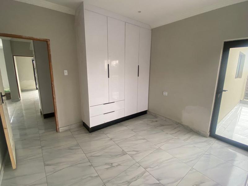 4 Bedroom Property for Sale in Amandasig Gauteng