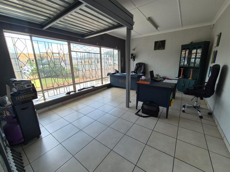 Commercial Property for Sale in New Redruth Gauteng