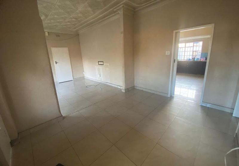 To Let 5 Bedroom Property for Rent in Primrose Hill Gauteng
