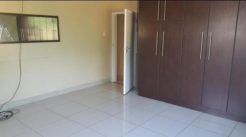 To Let 5 Bedroom Property for Rent in Primrose Hill Gauteng