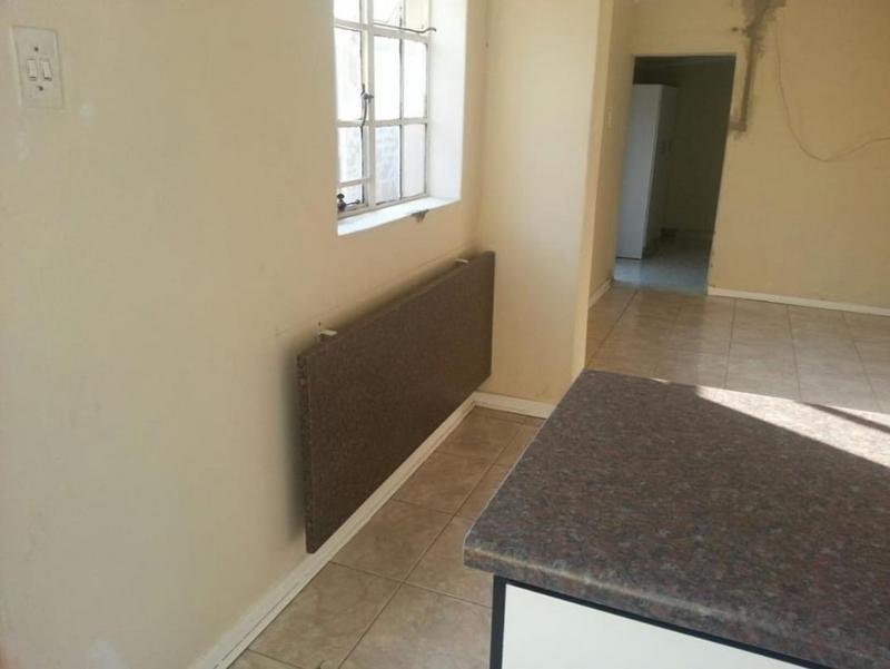 To Let 5 Bedroom Property for Rent in Primrose Hill Gauteng