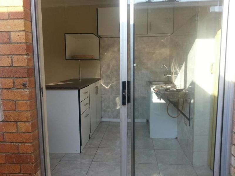 To Let 5 Bedroom Property for Rent in Primrose Hill Gauteng