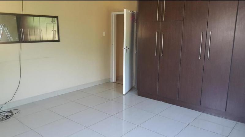 To Let 5 Bedroom Property for Rent in Primrose Hill Gauteng