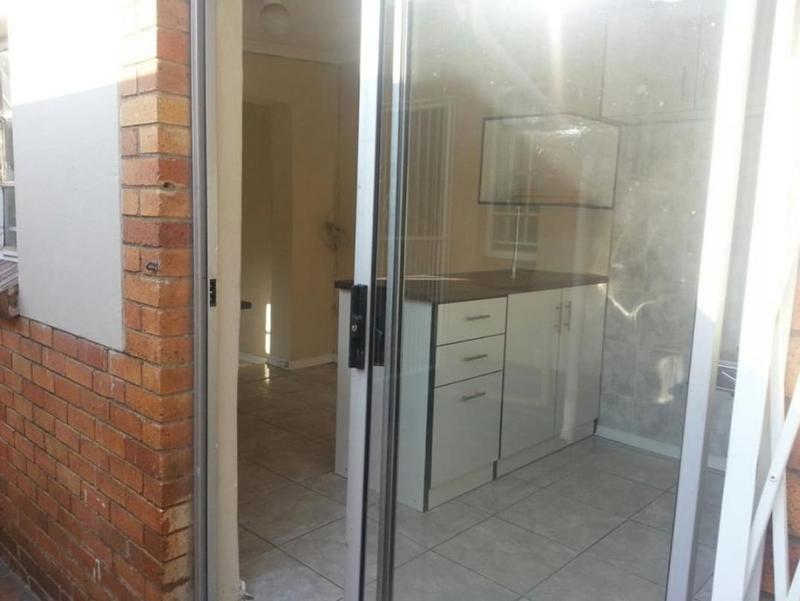 To Let 5 Bedroom Property for Rent in Primrose Hill Gauteng