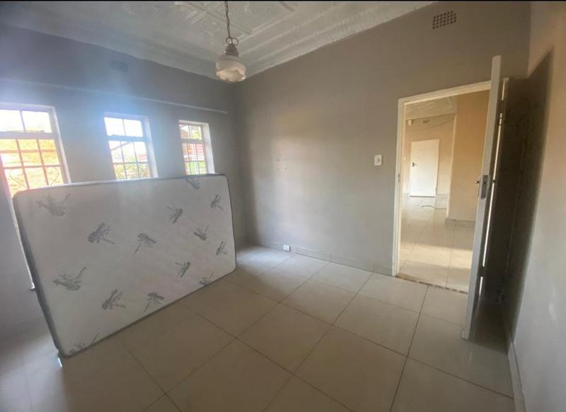 To Let 5 Bedroom Property for Rent in Primrose Hill Gauteng