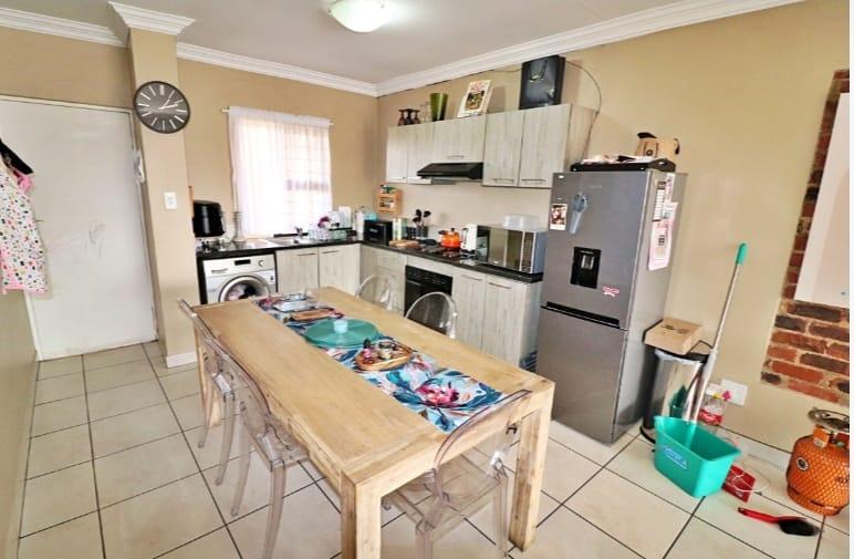 2 Bedroom Property for Sale in Wychwood Gauteng