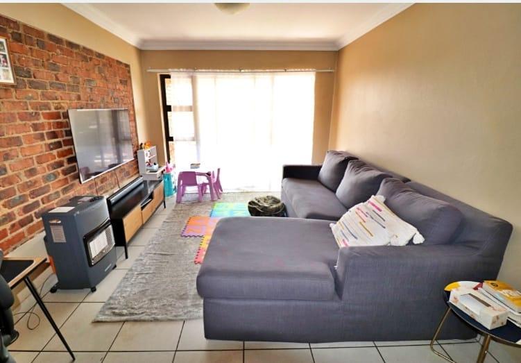 2 Bedroom Property for Sale in Wychwood Gauteng
