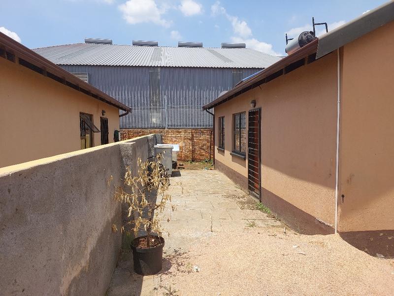 3 Bedroom Property for Sale in Windmill Park Gauteng