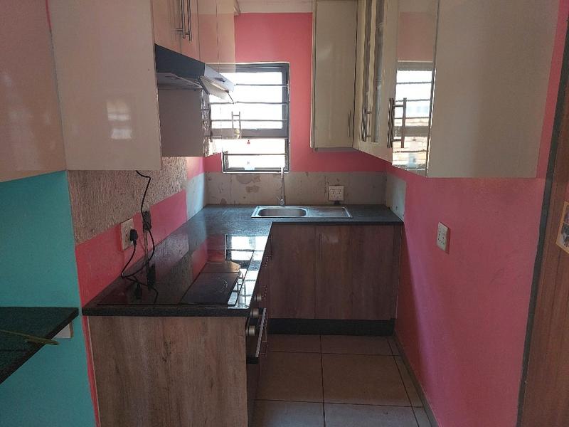 3 Bedroom Property for Sale in Windmill Park Gauteng