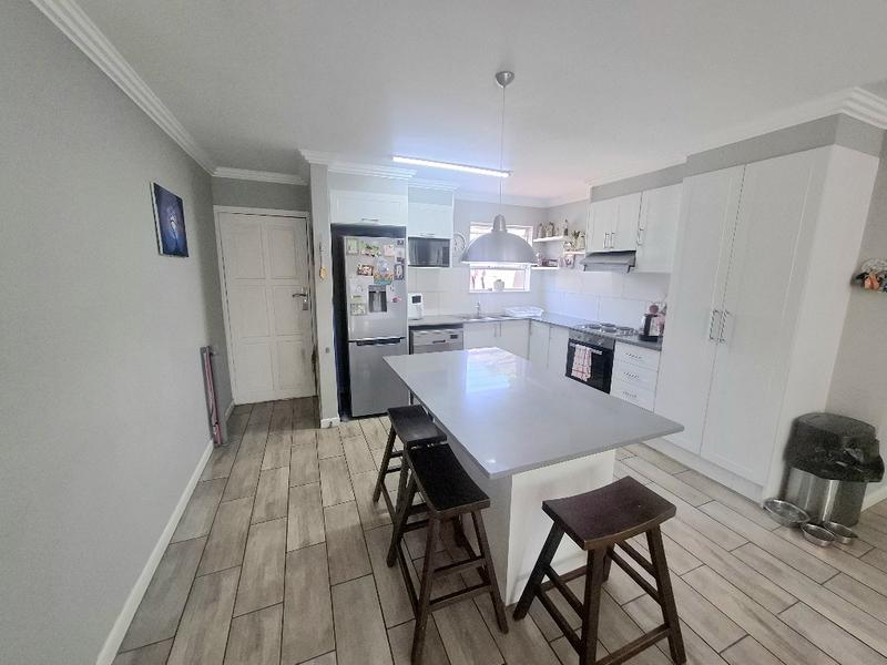 3 Bedroom Property for Sale in Broadacres Gauteng