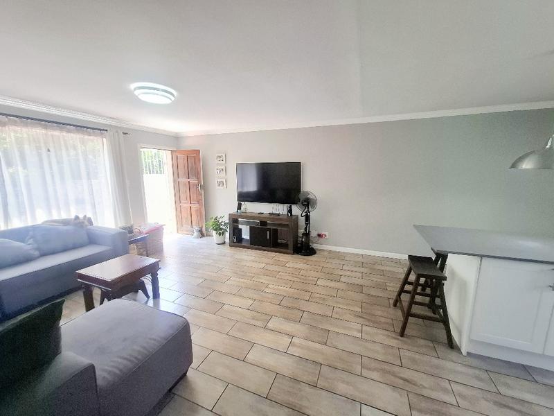 3 Bedroom Property for Sale in Broadacres Gauteng