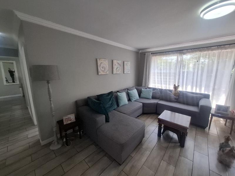 3 Bedroom Property for Sale in Broadacres Gauteng