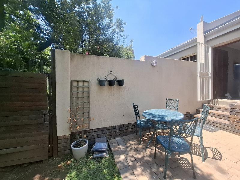 3 Bedroom Property for Sale in Broadacres Gauteng