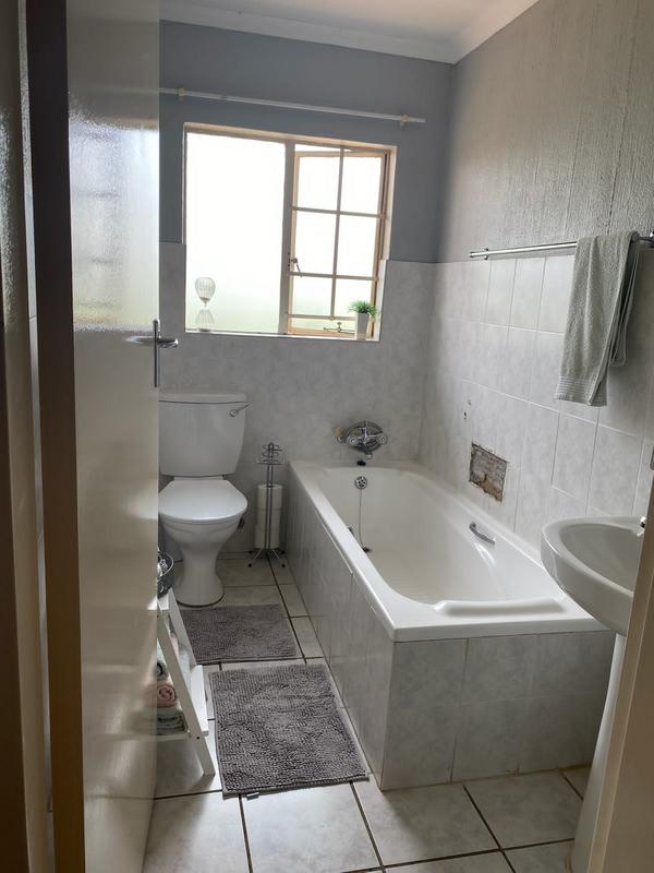 To Let 2 Bedroom Property for Rent in Moreleta Park Gauteng