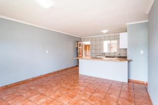 2 Bedroom Property for Sale in Helderkruin Gauteng