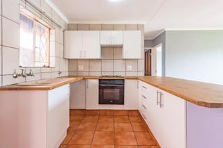 2 Bedroom Property for Sale in Helderkruin Gauteng