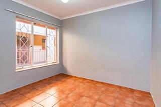 2 Bedroom Property for Sale in Helderkruin Gauteng