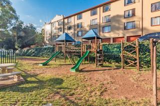 2 Bedroom Property for Sale in Helderkruin Gauteng