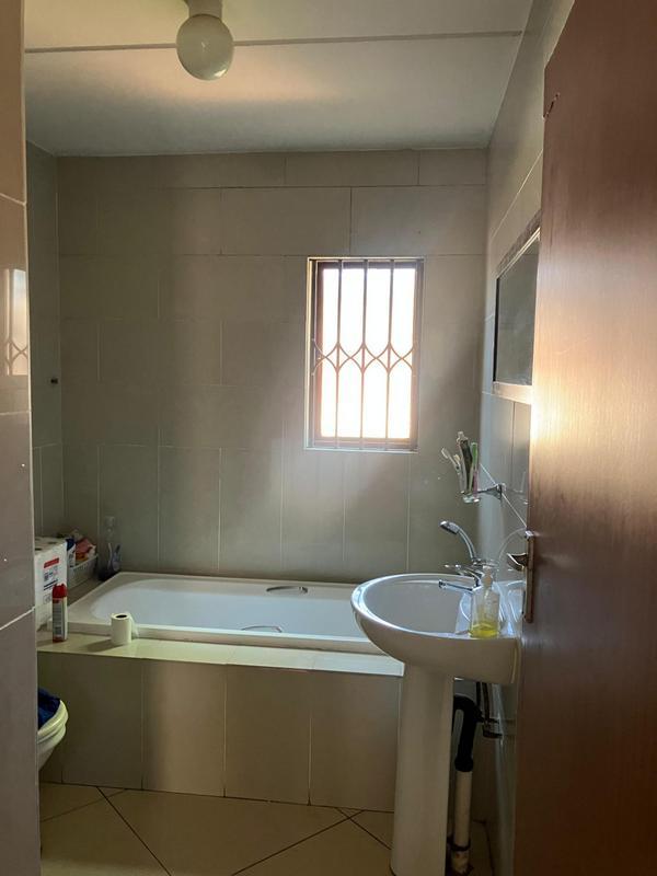 To Let 2 Bedroom Property for Rent in Little Falls Gauteng