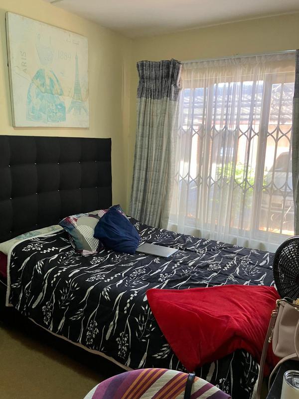 To Let 2 Bedroom Property for Rent in Little Falls Gauteng