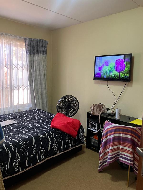 2 Bedroom Property for Sale in Little Falls Gauteng
