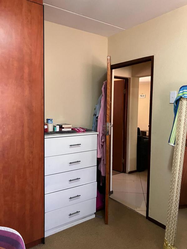 2 Bedroom Property for Sale in Little Falls Gauteng