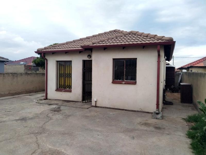 To Let 2 Bedroom Property for Rent in Riverlea Gauteng