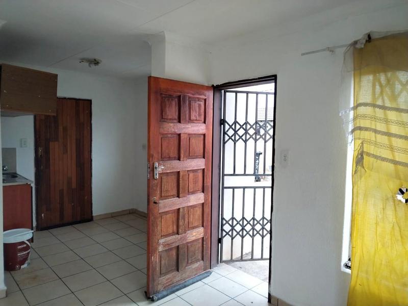 To Let 2 Bedroom Property for Rent in Riverlea Gauteng