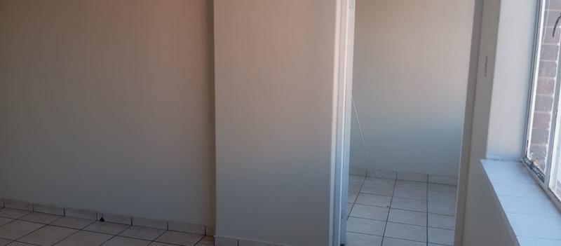 To Let 1 Bedroom Property for Rent in Sunnyside Gauteng