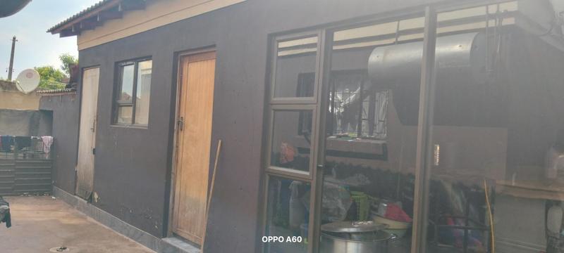 3 Bedroom Property for Sale in Zonkezizwe Gauteng