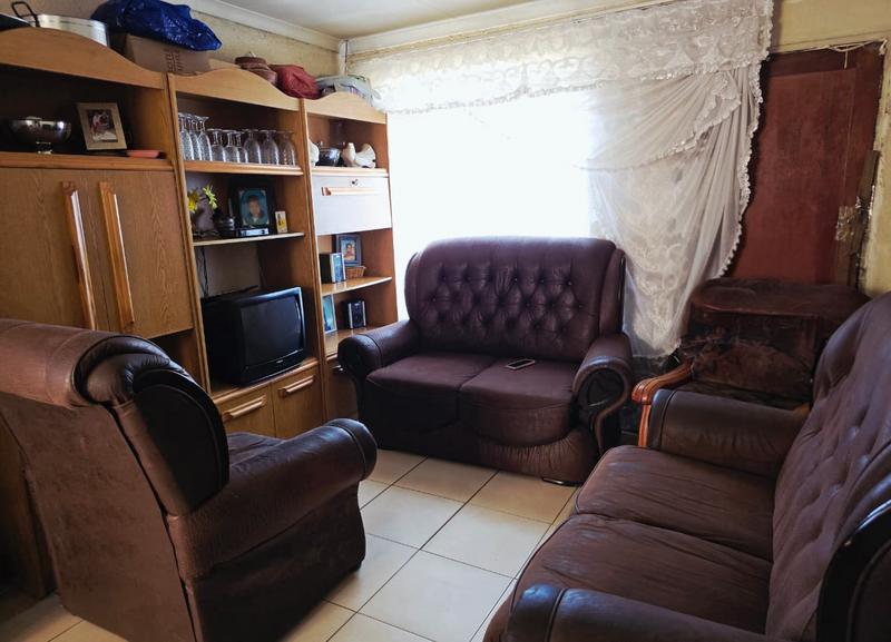 2 Bedroom Property for Sale in Tsakane Gauteng