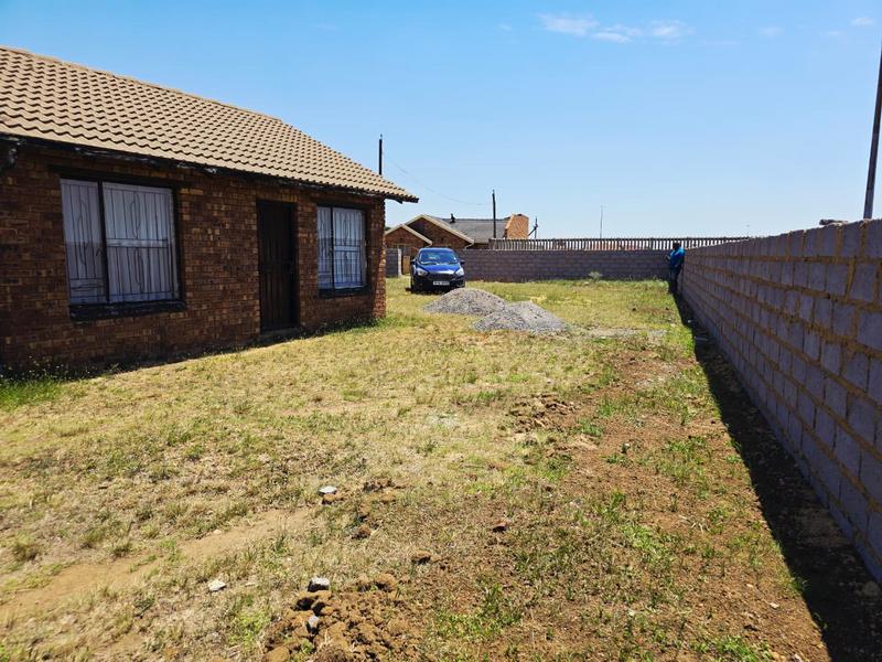 2 Bedroom Property for Sale in Tsakane Gauteng