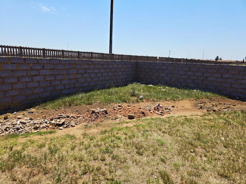 2 Bedroom Property for Sale in Tsakane Gauteng