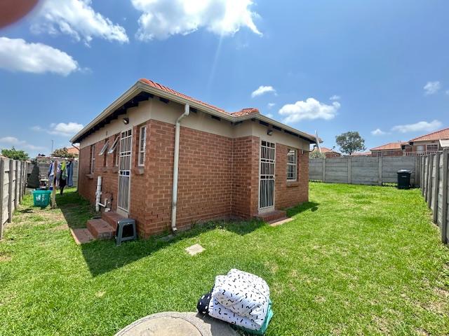 3 Bedroom Property for Sale in Thatch Hill Estate Gauteng