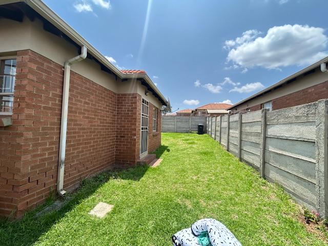 3 Bedroom Property for Sale in Thatch Hill Estate Gauteng