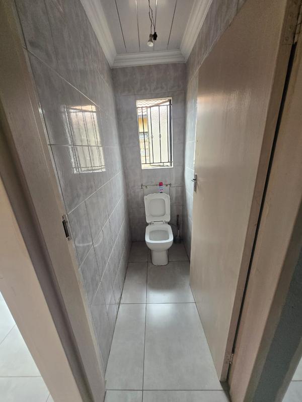 To Let 1 Bedroom Property for Rent in Protea Glen Gauteng