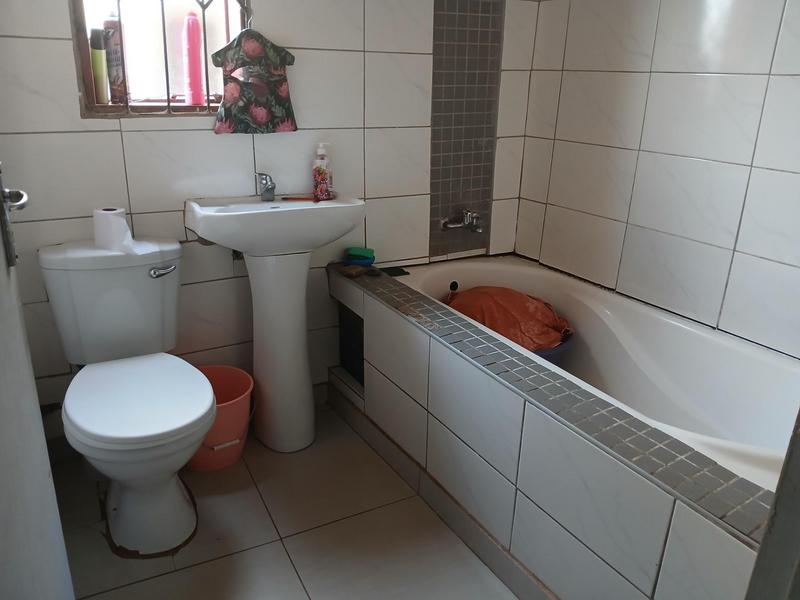 5 Bedroom Property for Sale in Lehae Gauteng