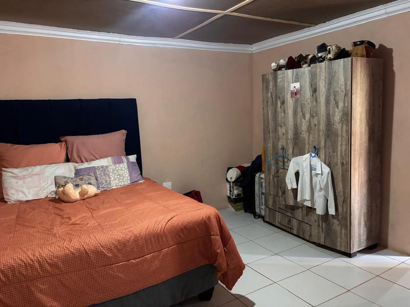 5 Bedroom Property for Sale in Lehae Gauteng