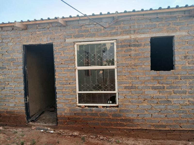 5 Bedroom Property for Sale in Lehae Gauteng
