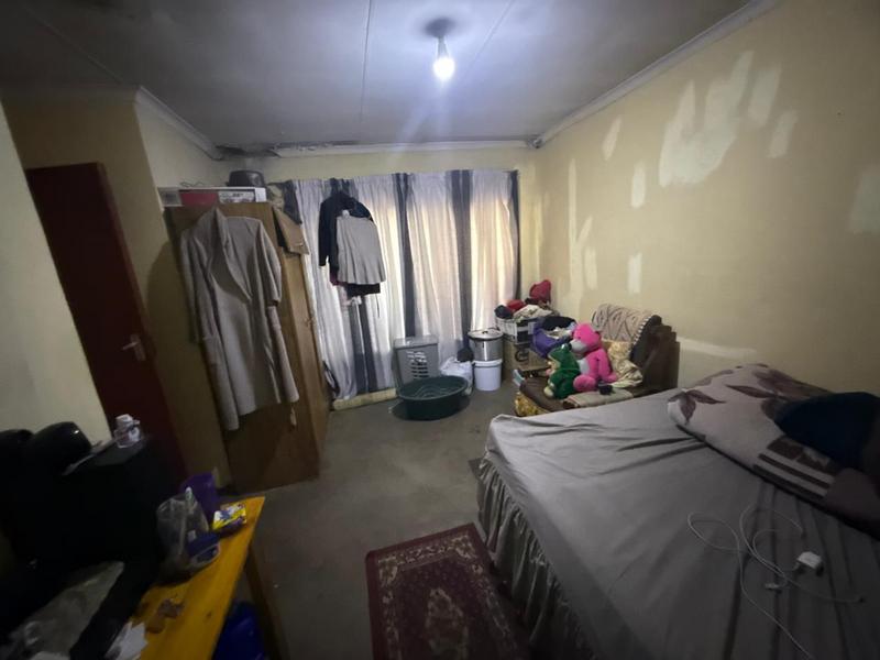 6 Bedroom Property for Sale in Tembisa Central Gauteng
