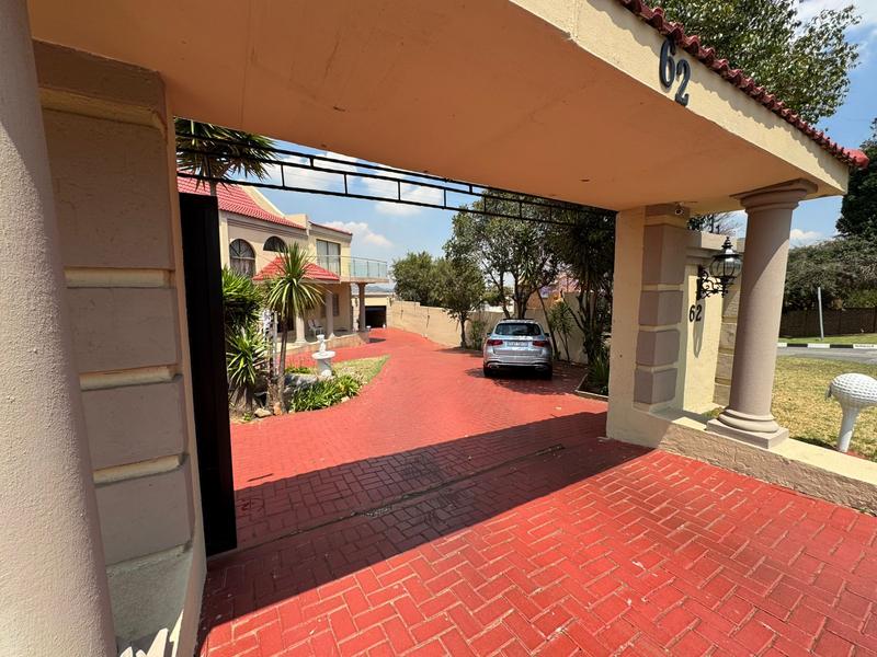 4 Bedroom Property for Sale in Albertsdal Gauteng