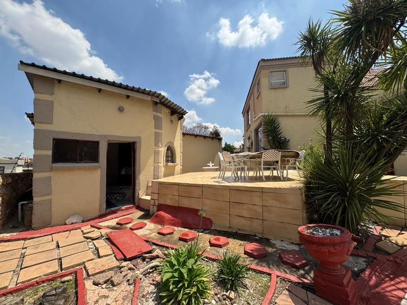 4 Bedroom Property for Sale in Albertsdal Gauteng