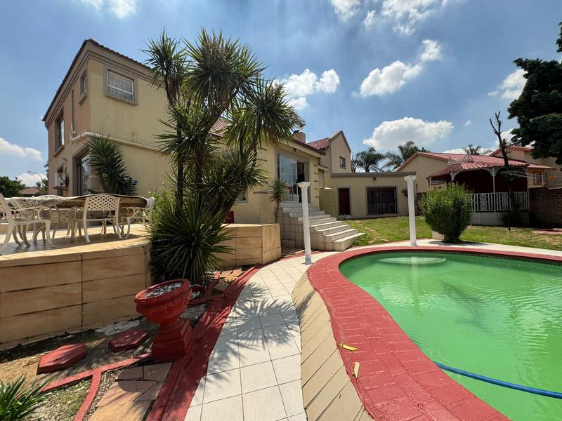 4 Bedroom Property for Sale in Albertsdal Gauteng