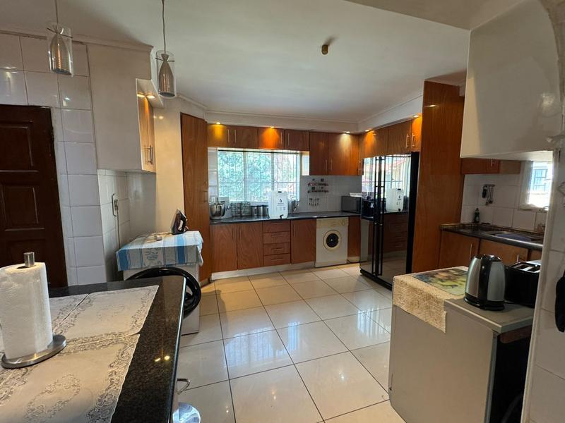 4 Bedroom Property for Sale in Albertsdal Gauteng