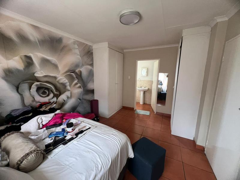 3 Bedroom Property for Sale in Noordwyk Gauteng