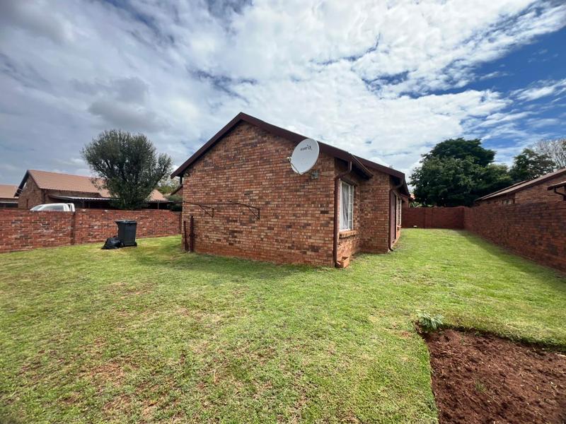 3 Bedroom Property for Sale in Noordwyk Gauteng