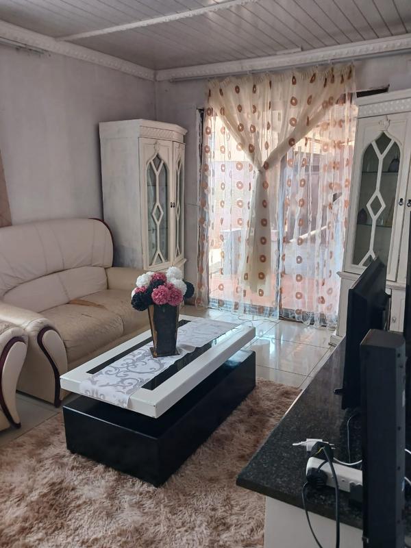 6 Bedroom Property for Sale in Orange Farm Gauteng